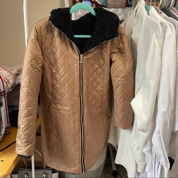 Kate Spade | NWT Black and Tan Reversible Faux Fur Quilted Jacket Size Small - Picture 4 of 9